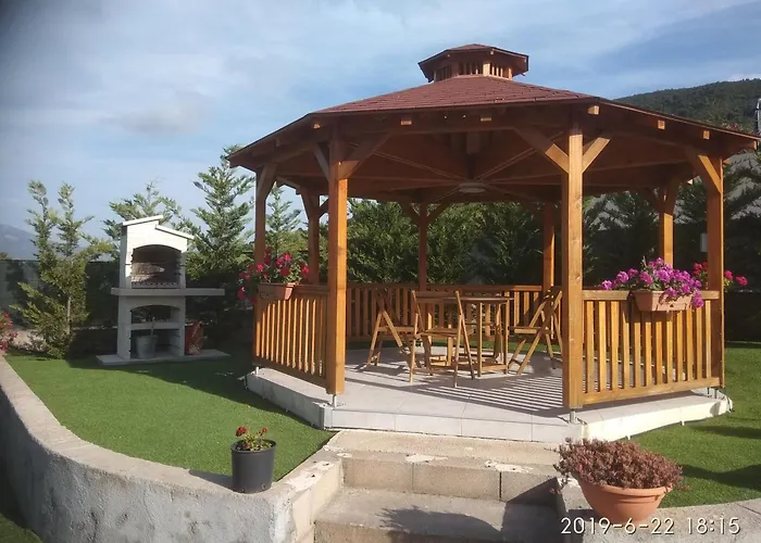 לינה וארוחת בוקר Perula Di Machja Alata